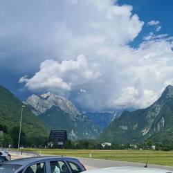 Da rollt was auf und zu