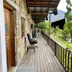 Heute übernachte ich in einer Pension, die sich ca. 1 Km ausserhalb vom Dorf befindet.