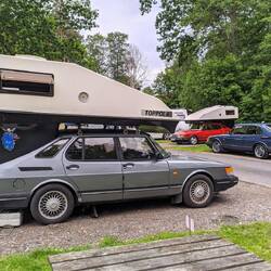 Auf dem Campingplatz stehen insgesamt sechs Toppolas.