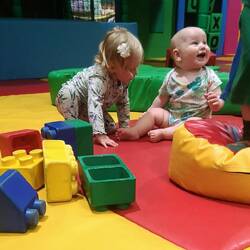 Lennon's first.... And millionth kiss, little 16 month old Heidi 🤣