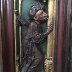 A pillar biter carving (a hypocrite)