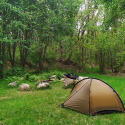 Mein erster Zeltplatz in Dänemark, sogar mit Feuerstelle und Grillrost