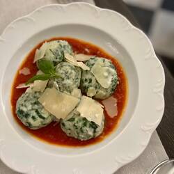 Ricotta spinach gnudi