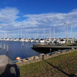 ...direkt am Fährhafen von Frederikshavn...