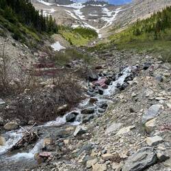 Lineham Creek zwischen den Bergen