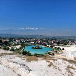 Aussicht von oben auf das Dorf
