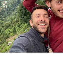 מצטלמים לפני שעוזבים את תוש אחרי שלא התקלחנו תקופה