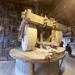 Working windmill - 3000 kg stone wheels