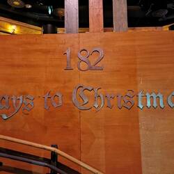 Denkt dran, nur noch 182 Tage. Also los Geschenke kaufen.