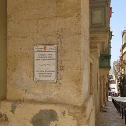 I bet some people at home wish the council used signs like this 🤣