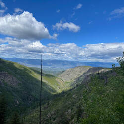 Blicl vom Myra Canyon auf den Okanagan Lake