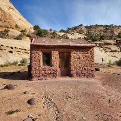 This house had a family with 13 kids.