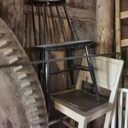 So viele hübsche Stühle