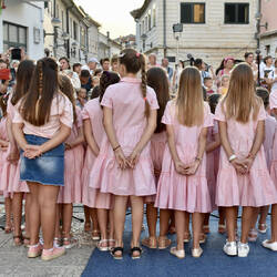 Tanz und Gesang auf dem Markt