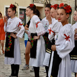Tanz und Gesang auf dem Markt