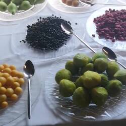 Beim Frühstück weiter schlemmen.. 😍