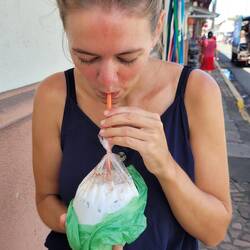 Semilla, es milchgetränk mit Zimt und verschidene Same (früsch usem Plastikbütel🤣)