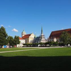 Alkes Kamera, mehr Kirchen