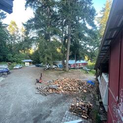 Blick von Loft auf den Hof und rechts das Haupthaus