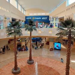 Tempel der mexikanischen Oberschicht: Luxus-Shopping-Center mit 4D-Kinoerlebnis 📽