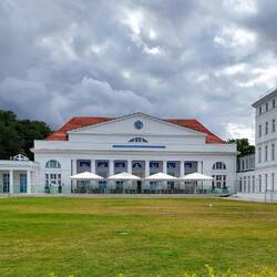Grand Hotel Heiligendamm, das macht dann 1500 € für die Suite letzte Nacht!😁