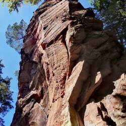 A trail full of Sandstone rock formations!