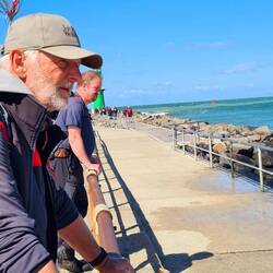 Wir staunen über die enorme Brandung!