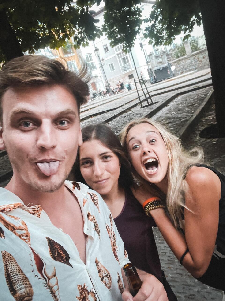 W/ the Italian girls