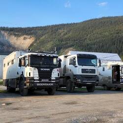 Wirkt unser Womo klein neben diesen Truckwomos