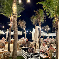 Dinner at Ohana's Beach Club