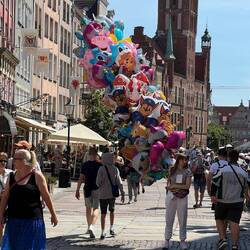 Tourists on the "Long Street"