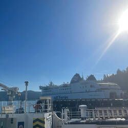 Blick von der kleinen auf die große Fähre