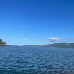 Rechts Moresby Island, links Graham Island