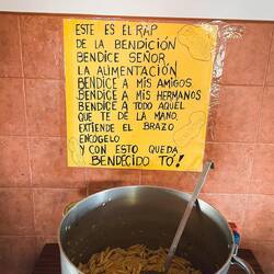 Mit dem Beat von 'we will rock you' den Jungen mit der Gruppe gerapt hahah #bisschencreepyaberwitzig