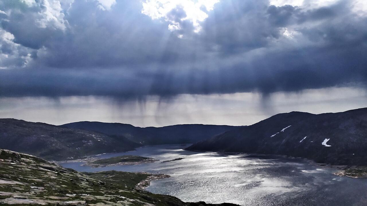 Donner, Regentropfen, Sonne