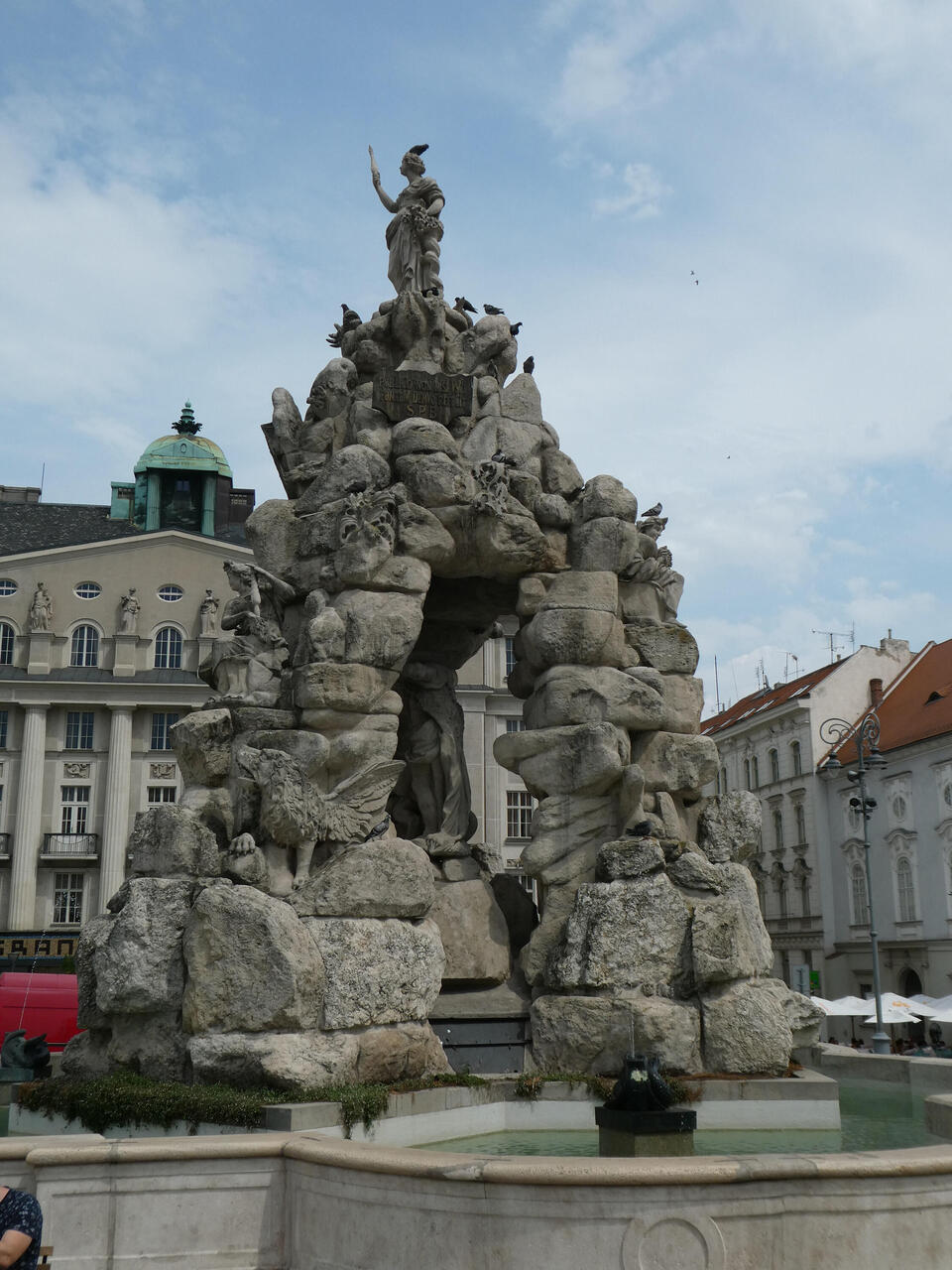 Parnass-Brunnen