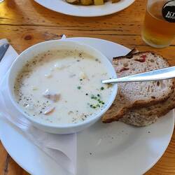 Fish soup e pulled pork burger