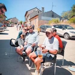 Nachmittagspause mit neuen Pelligrinos bei einem Maas bier