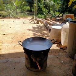 11. Bring the milk to a pot in the fire to separate the oil from the fat