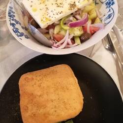 Choriatiki Salata und mein Saganaki