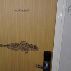 Jede Kabine ist nach einem anderen Fisch benannt: Ich habe die Murrys Groppe.