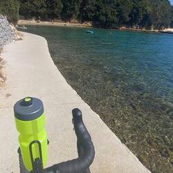 Cycling right by the sea :))