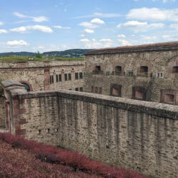 "Jener Ort dort... von der dunklen Seite der Macht ist er erfüllt."