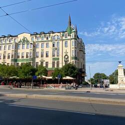 Moskva Hotel with Terazije Fountain