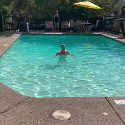 Akrobatischer Extremsport. Nicht nachmachen. DANGER.