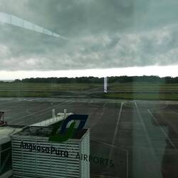 15 min vorm Boarding: Oh, da braut sich etwas zusammen.