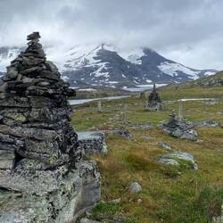 Ein sehr alter Friedhof 🪦 am Gipfel