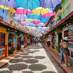 Bunt, bunter, Guatapé 🌈