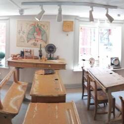 ein Schulzimmer aus den 20er Jahren