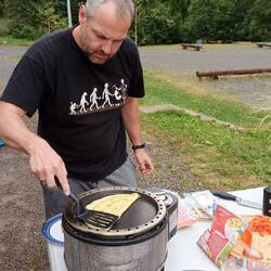 Bevor wir die Wolkenlücke nutzten und deftige Pfannkuchen backten 😋